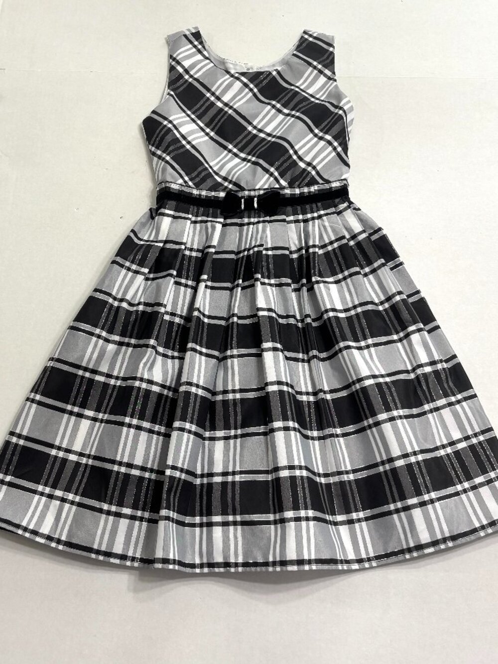NWOT Jona Michelle Girls Black/White Dress